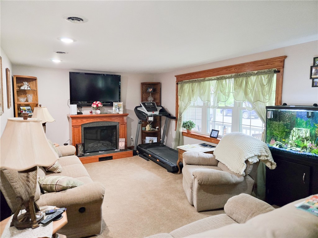 51 2nd Avenue Owasco, NY 13021 - Photo 4 of 34 living room