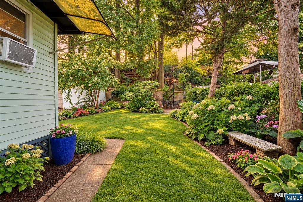 171 Van Winkle Street East Rutherford, NJ 07073 - Photo 17 of 25 Gallery Image 17
