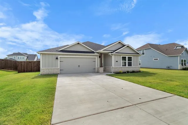 $420,000 | 623 Kyle Drive, Tioga, TX 76271