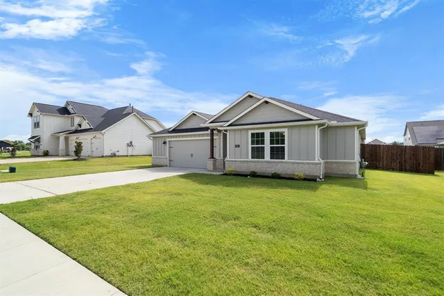 $420,000 | 623 Kyle Drive, Tioga, TX 76271