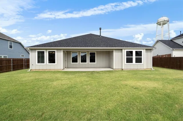 $420,000 | 623 Kyle Drive, Tioga, TX 76271