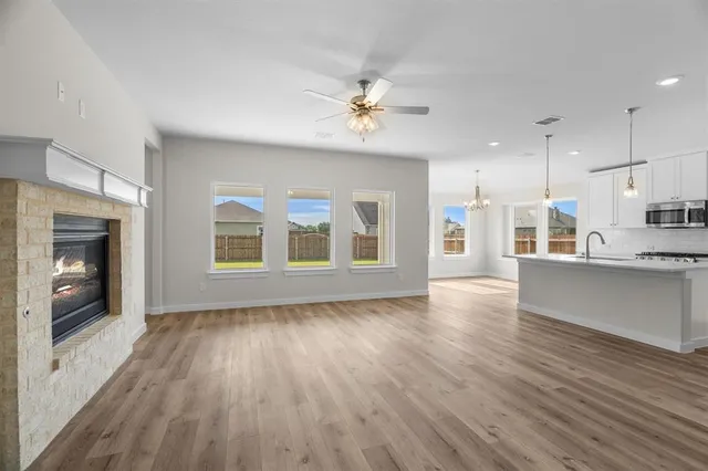 $420,000 | 623 Kyle Drive, Tioga, TX 76271