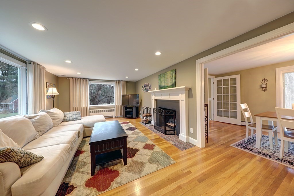 5 Howlett Street Topsfield, MA 01983 - Photo 11 of 24 Gallery Image 11