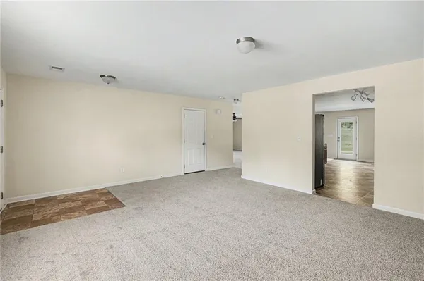 $325,000 | 1160 Pebble Ridge Drive, Hampton, GA 30228