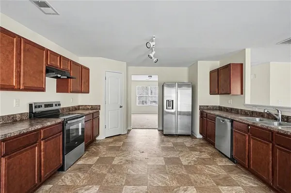 $325,000 | 1160 Pebble Ridge Drive, Hampton, GA 30228