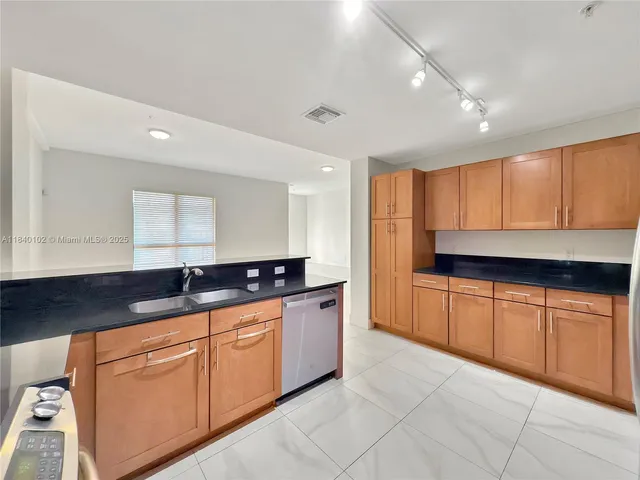 $695,000 | 8390 Southwest 72nd Avenue, Unit 106, Miami, FL 33143