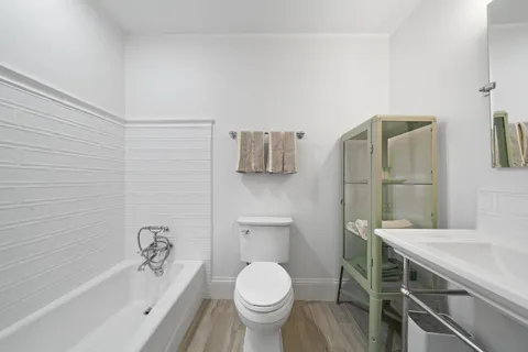 $295,000 | 1270 Wisconsin Street, Unit 211, Lake Geneva, WI 53147
