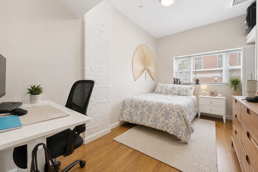 28-30 Cooper Street, Unit 1 Boston, MA 02113 - Photo 4 of 12