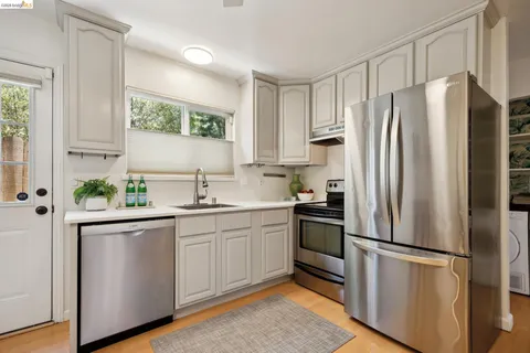 $499,000 | 2207 Damuth Street, Unit 2, Oakland, CA 94602