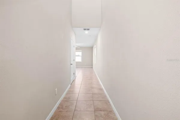 $2,100 | 17201 Beach Buttercup Place, Wimauma, FL 33598