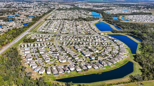 $2,100 | 17201 Beach Buttercup Place, Wimauma, FL 33598