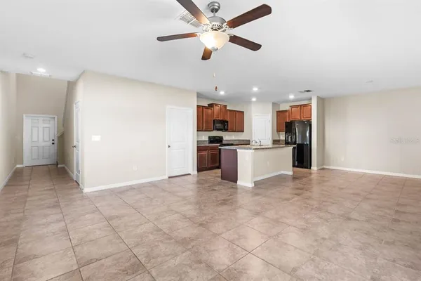 $2,100 | 17201 Beach Buttercup Place, Wimauma, FL 33598