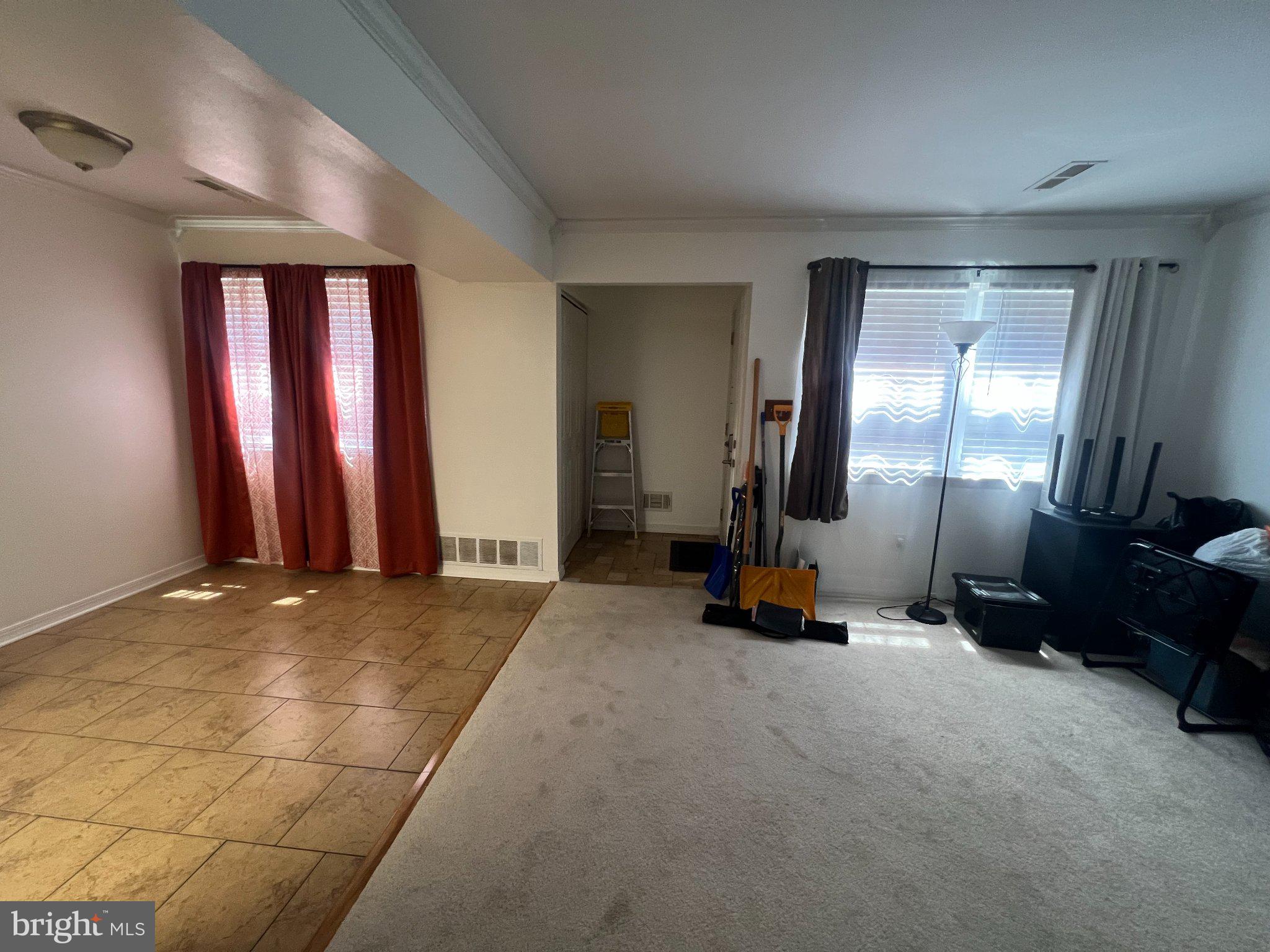2904 State Hill Road, Unit F9 Reading, PA 19610 - Photo 5 of 30 Spacious living area with natural light.