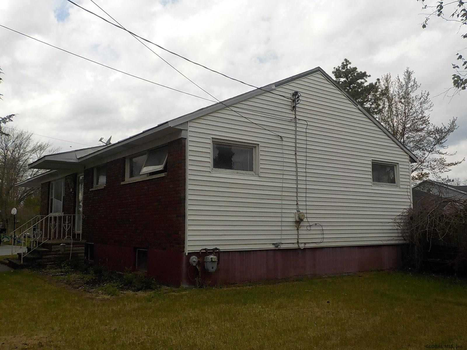 1196 Highbridge Road Rotterdam, NY 12303 - Photo 3 of 35 Photo 3