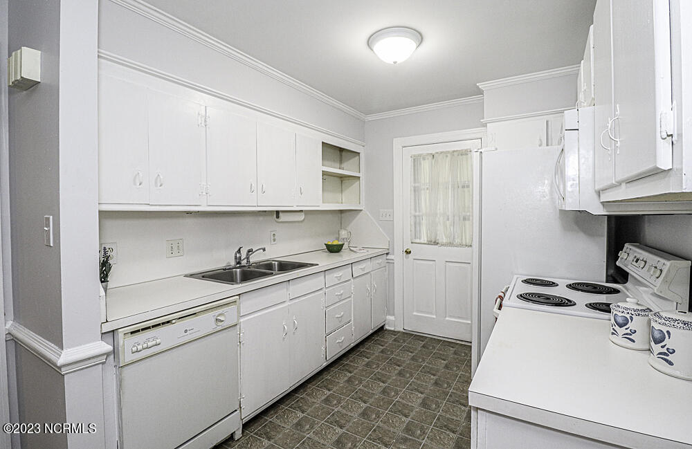 212 Dover Road Rocky Mount, NC 27804 - Photo 4 of 18 Kitchen