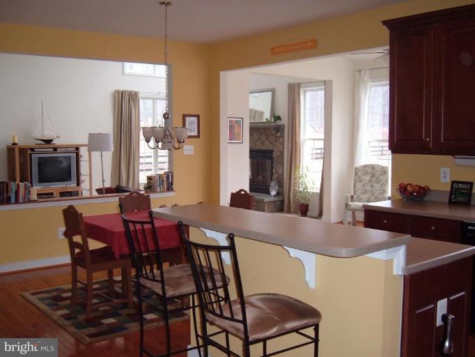 2425 Logmill Road Haymarket, VA 20169 - Photo 18 of 30 Kitchen #2