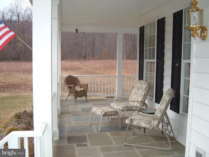 2425 Logmill Road Haymarket, VA 20169 - Photo 3 of 30 Porch