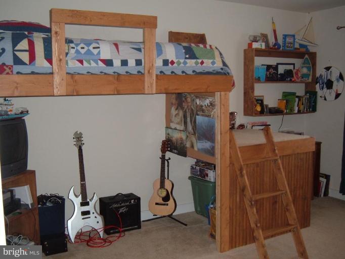 2425 Logmill Road Haymarket, VA 20169 - Photo 26 of 30 Bedroom #3