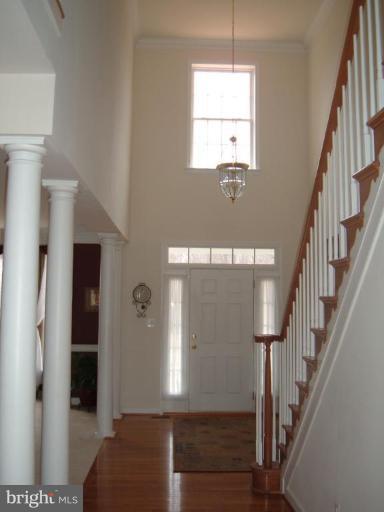 2425 Logmill Road Haymarket, VA 20169 - Photo 7 of 30 Entrance / Foyer