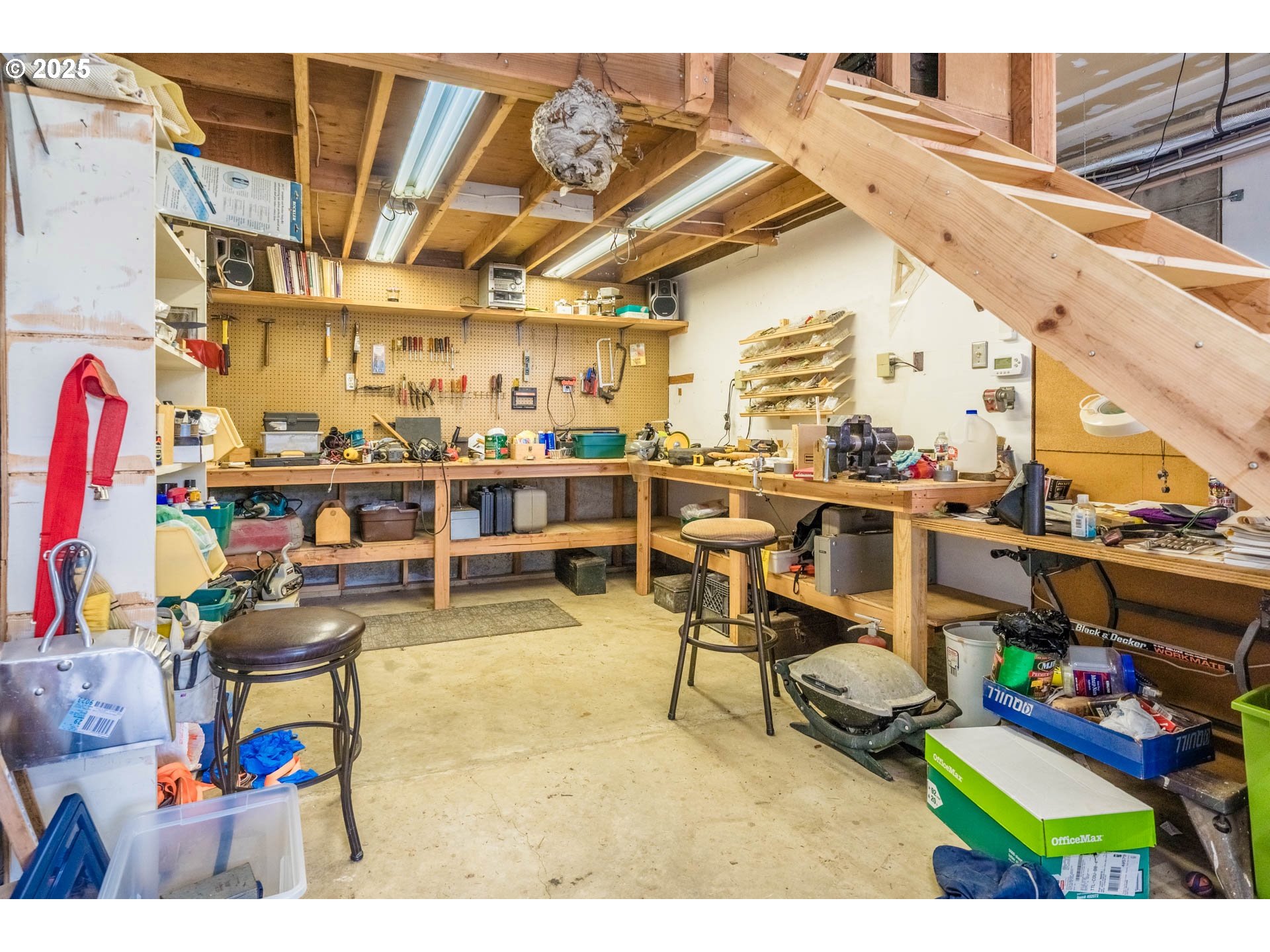 117 Southwest 66th South Beach, OR 97366 - Photo 30 of 40 a view of a chairs and table in a patio