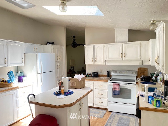 2137 Salzer Valley Road Centralia, WA 98531 - Photo 8 of 30 Gallery Image 8