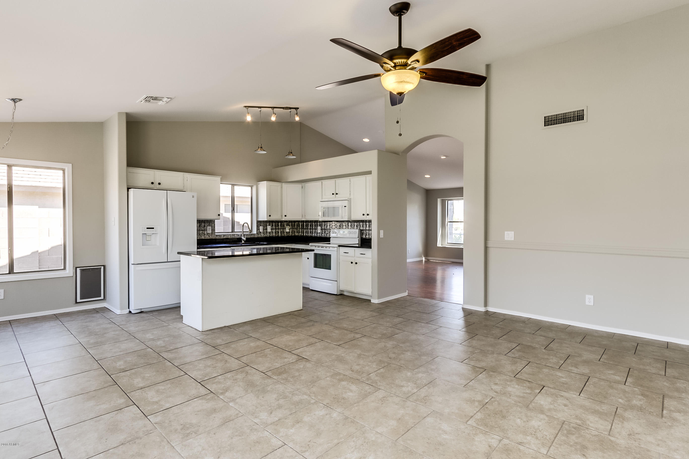 2352 East Smoke Tree Road Gilbert, AZ 85296 - Photo 11 of 37 SmokeTree - 016