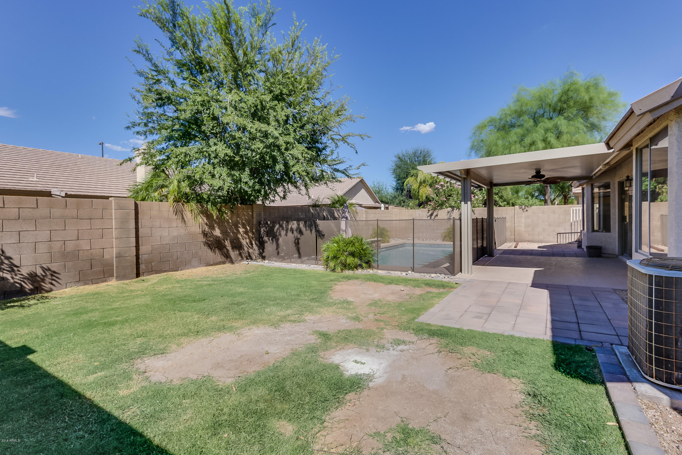 2352 East Smoke Tree Road Gilbert, AZ 85296 - Photo 33 of 37 SmokeTree - 042