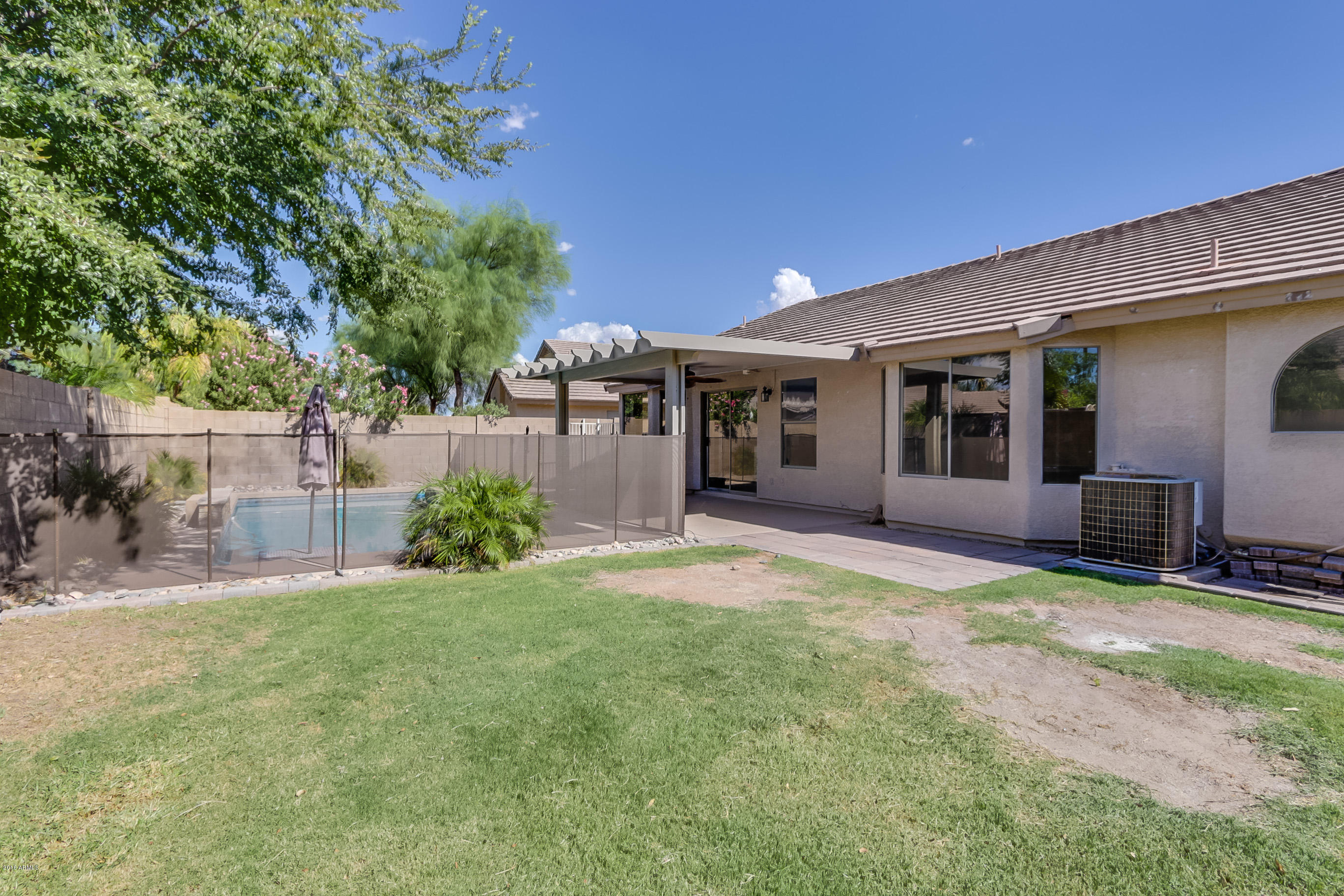 2352 East Smoke Tree Road Gilbert, AZ 85296 - Photo 34 of 37 SmokeTree - 043