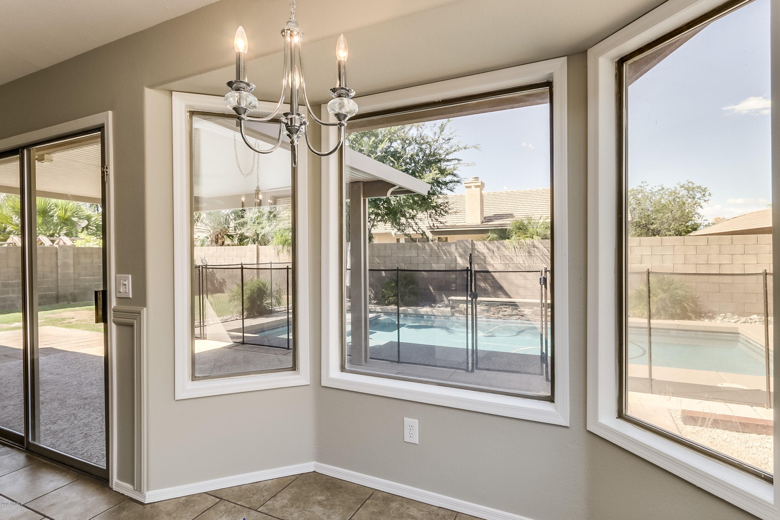 2352 East Smoke Tree Road Gilbert, AZ 85296 - Photo 8 of 37 SmokeTree - 011