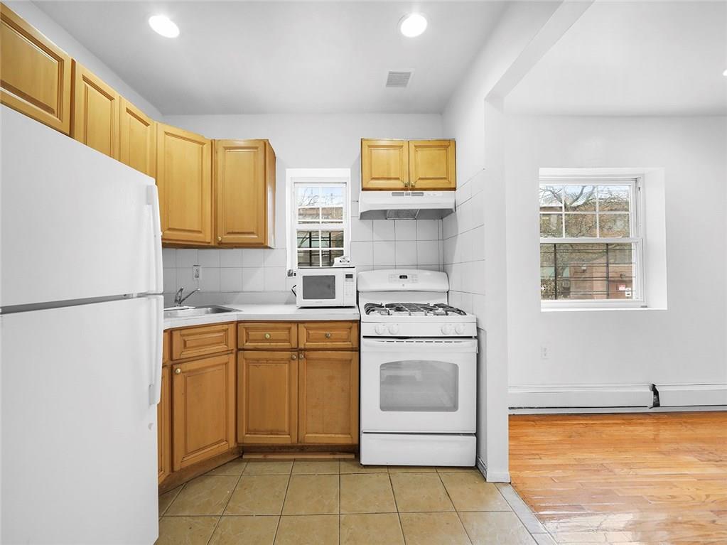 2 Radde Place Brooklyn, NY 11233 - Photo 18 of 33