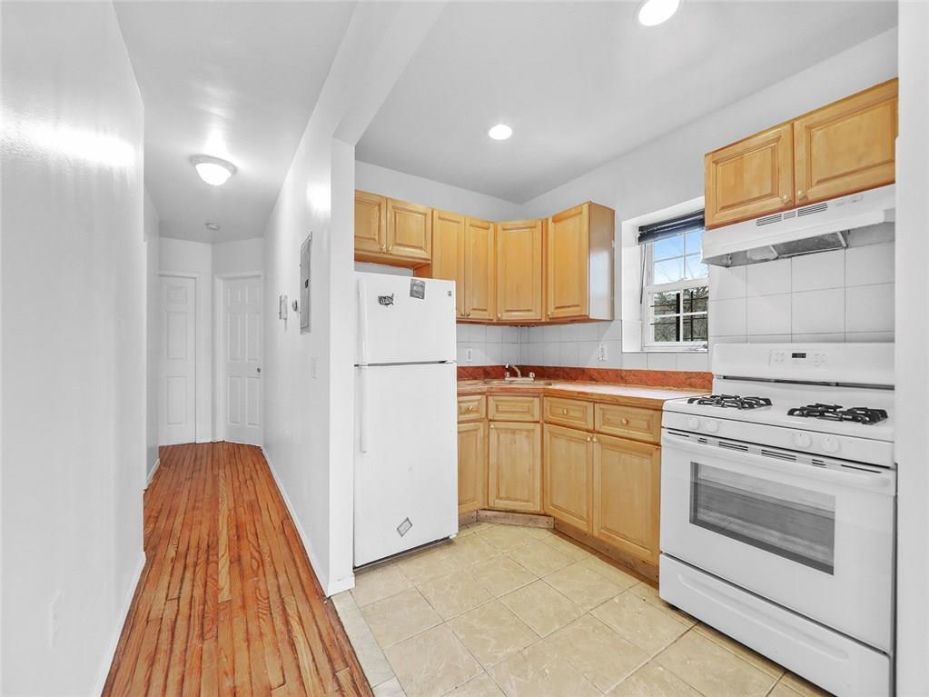 2 Radde Place Brooklyn, NY 11233 - Photo 9 of 33