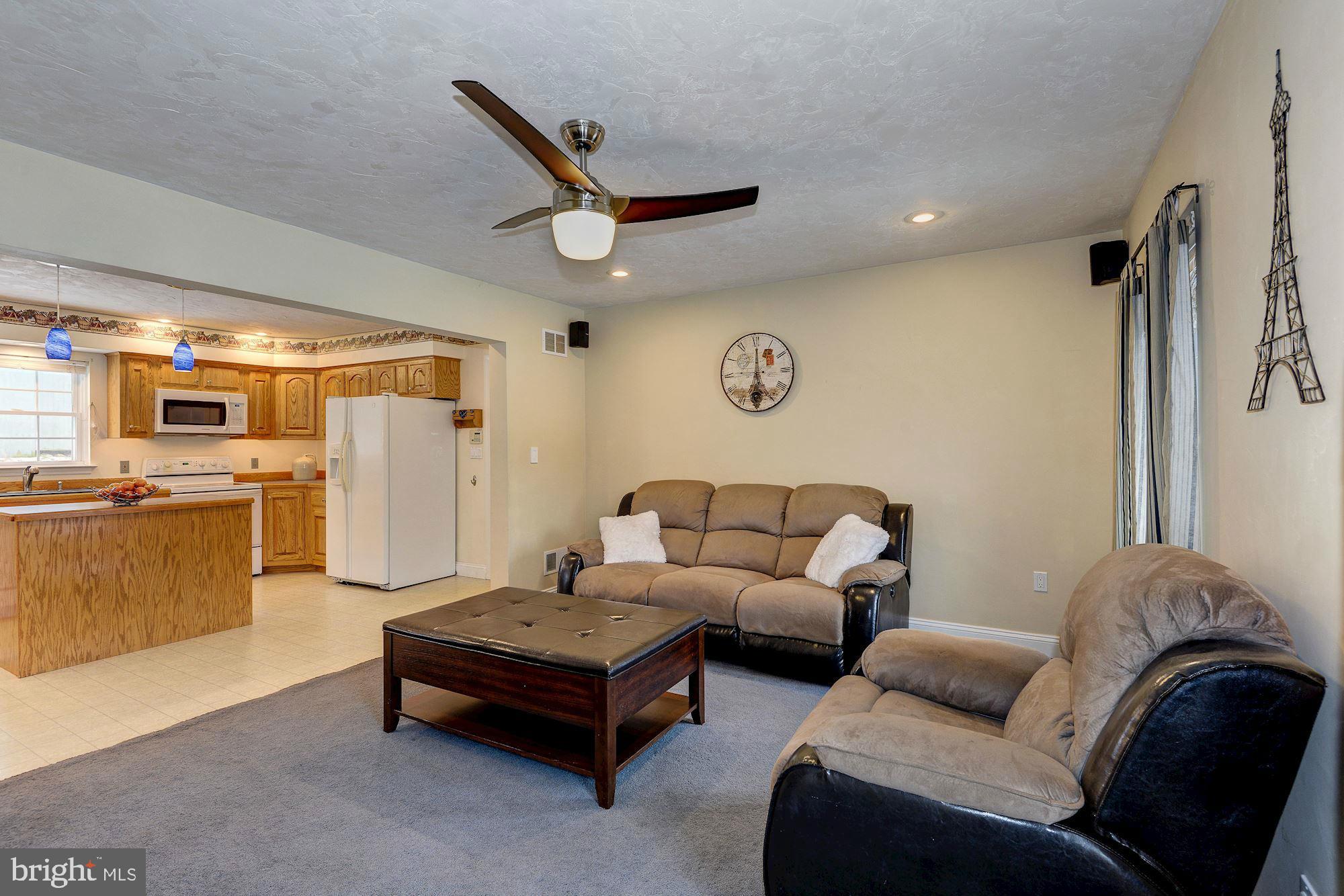 2848 Pleasant Hill Road Hanover, PA 17331 - Photo 4 of 29 Living Room