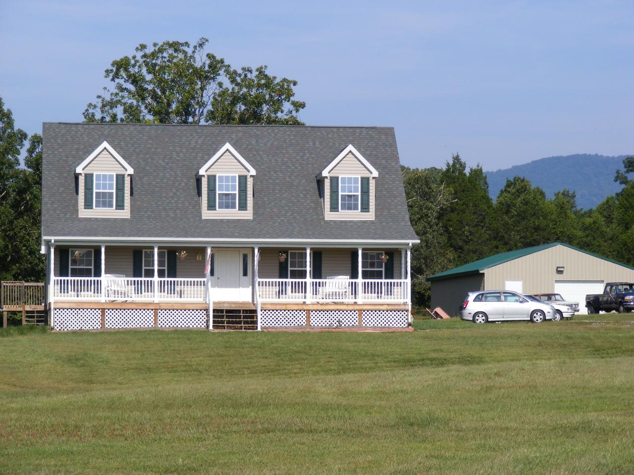 2433 Botetourt Road Fincastle, VA 24090 - Photo 1 of 12 main view