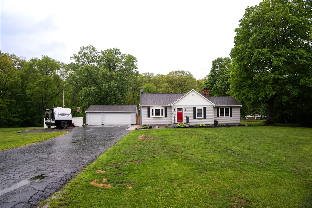 52 Del Vly Road Danville, IL 61832 - Photo 2 of 35