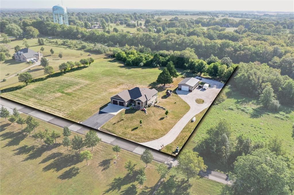 26009 South Summit Road Harrisonville, MO 64701 - Photo 37 of 45 Gallery Image 37