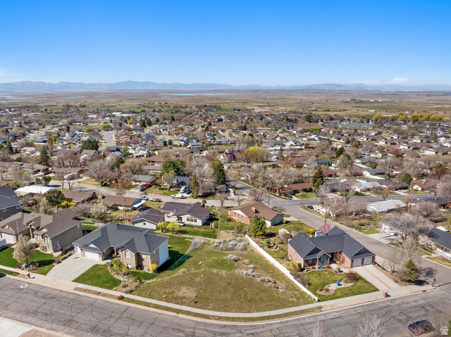 2510 Elm Grove Drive Perry, UT 84302 - Photo 2 of 17