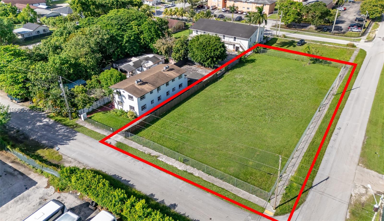 520 Southwest Krome Terrace Homestead, FL 33030 - Photo 3 of 17 a view of an outdoor space