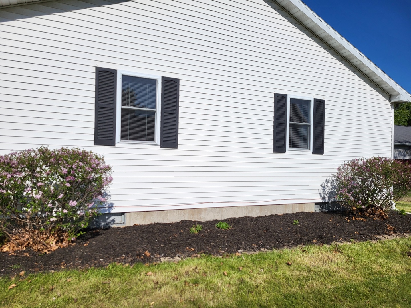 129 Country Court Seneca, IL 61360 - Photo 2 of 3