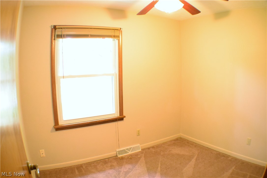 1606 East County Line Road Mineral Ridge, OH 44440 - Photo 20 of 35