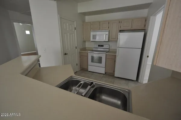 $240,000 | 600 West Grove Parkway, Unit 2061, Tempe, AZ 85283