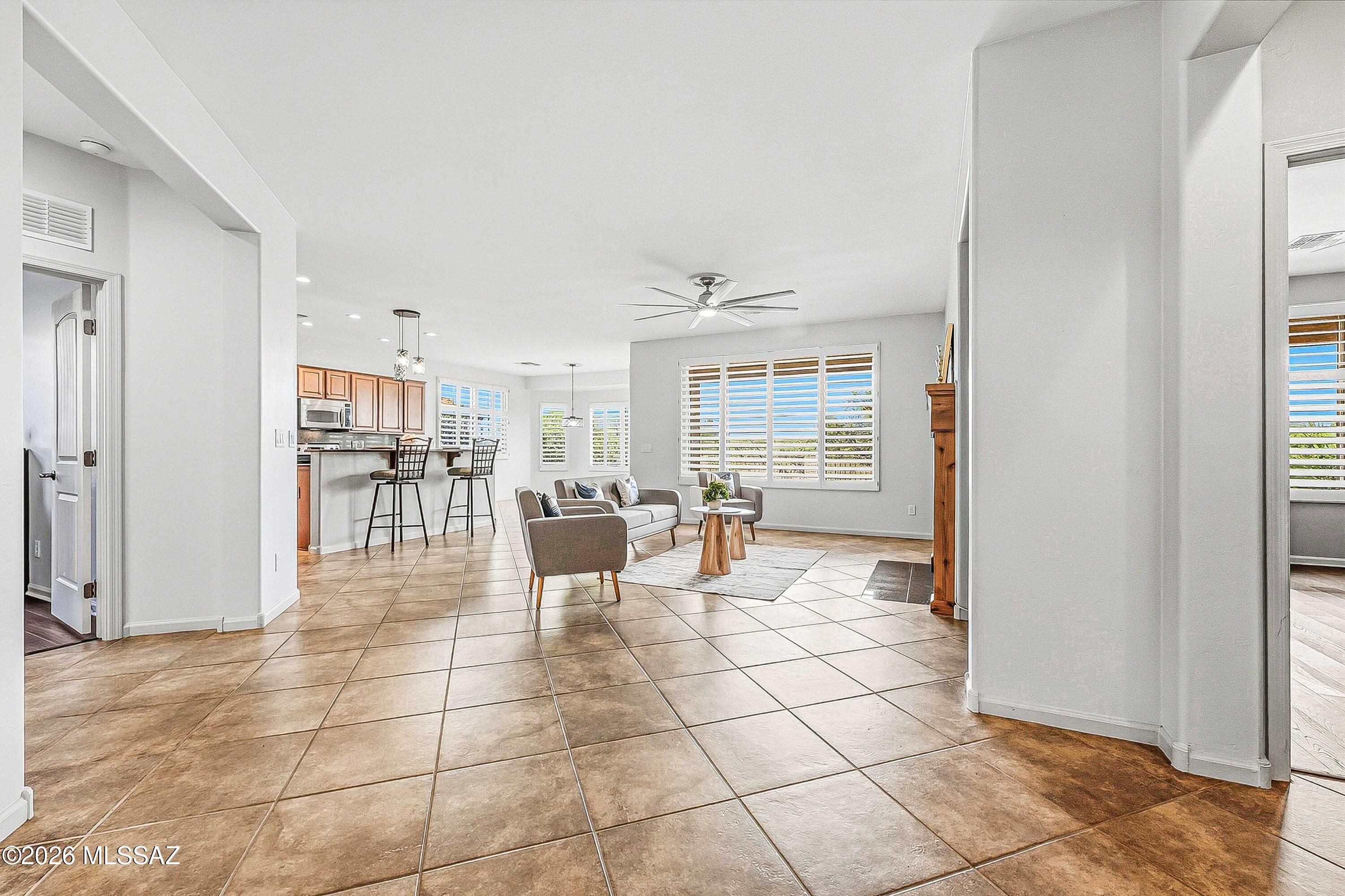 972 North Rams Head Road Green Valley, AZ 85614 - Photo 13 of 49 Great room