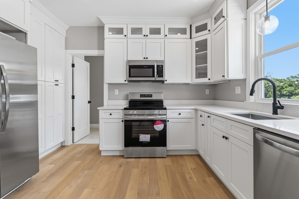 16 Hillside Street, Unit 1 Maynard, MA 01754 - Photo 7 of 30