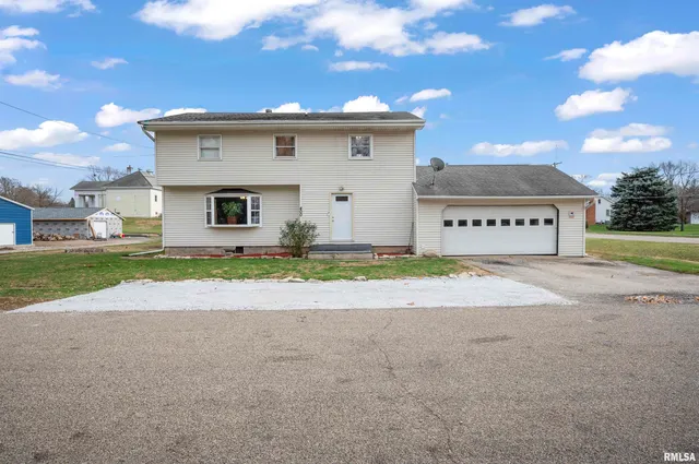 $170,000 | 400 North Oregon Street, East Peoria, IL 61611