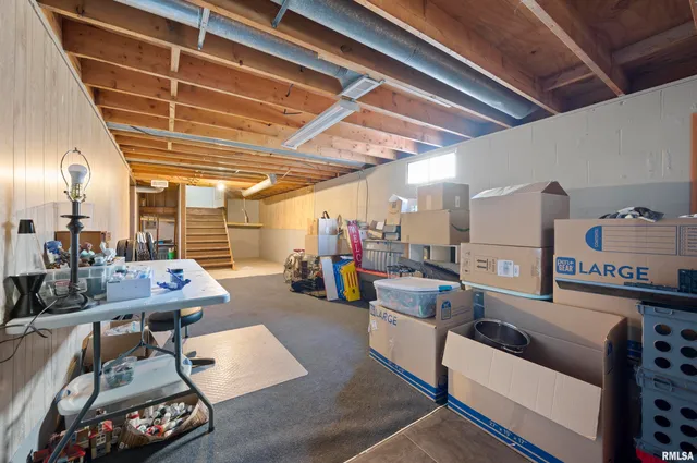 $170,000 | 400 North Oregon Street, East Peoria, IL 61611