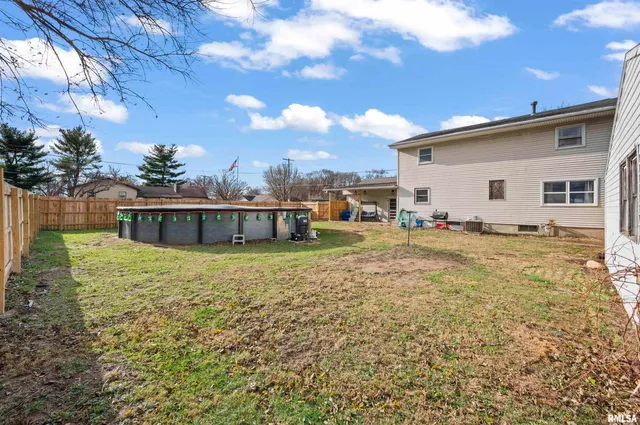 $170,000 | 400 North Oregon Street, East Peoria, IL 61611