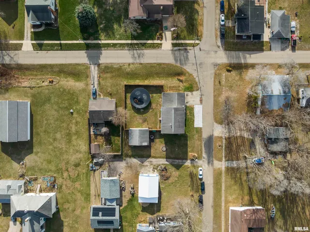 $170,000 | 400 North Oregon Street, East Peoria, IL 61611