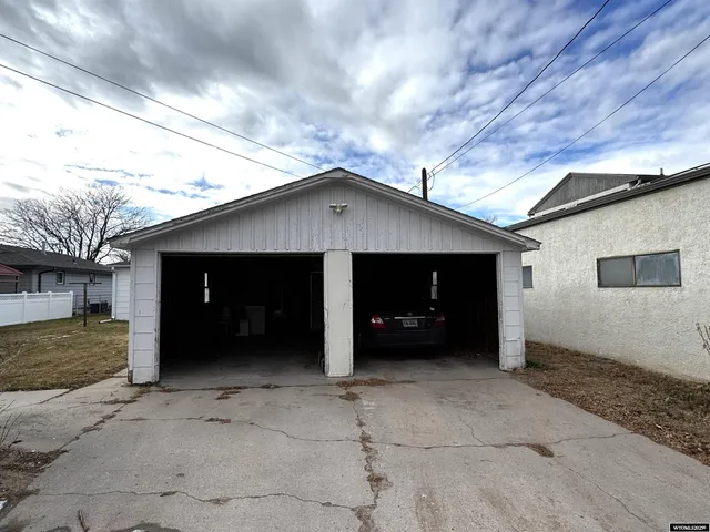 $185,000 | 1925 East D Street, Torrington, WY 82240