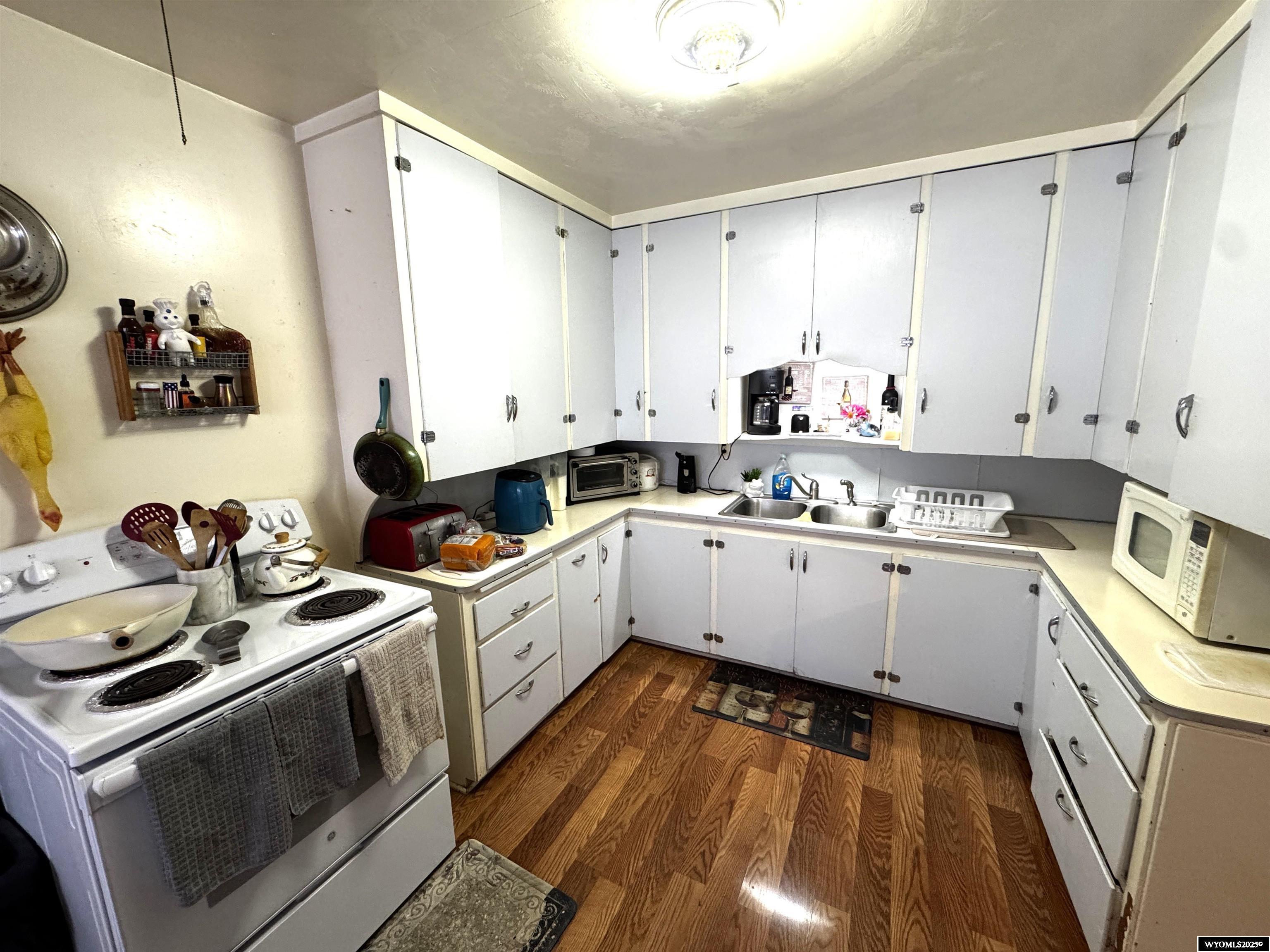 1925 East D Street Torrington, WY 82240 - Photo 8 of 33