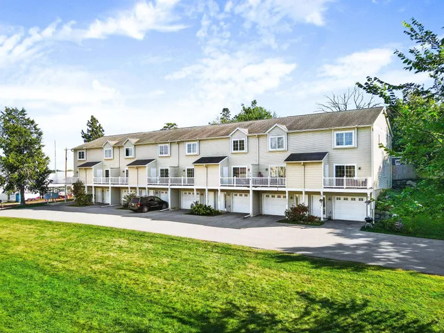 $282,500 | 2272 North Rusk, Madison, WI 53713