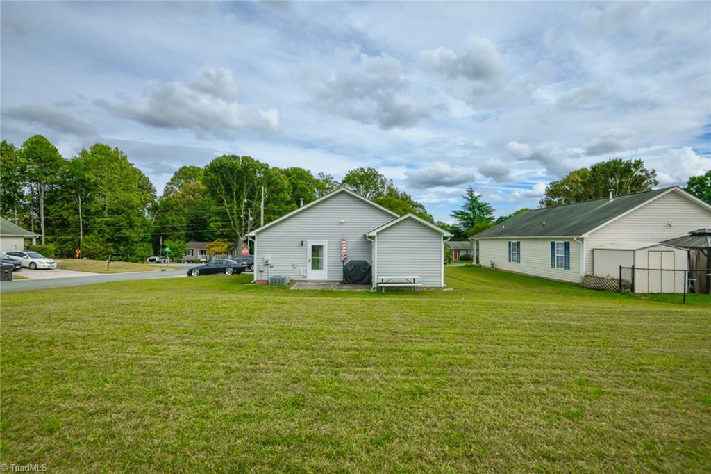 1770 Berkley Road Kernersville, NC 27284 - Photo 21 of 28